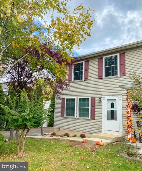 120 N 5th Ave, Royersford, PA 19468