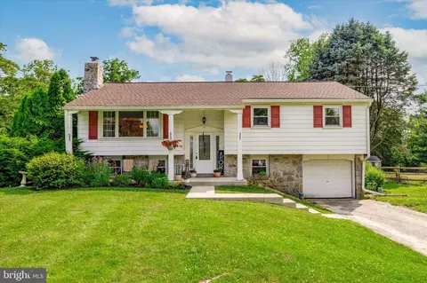 1050 Mitch Rd, Pottstown, PA 19464