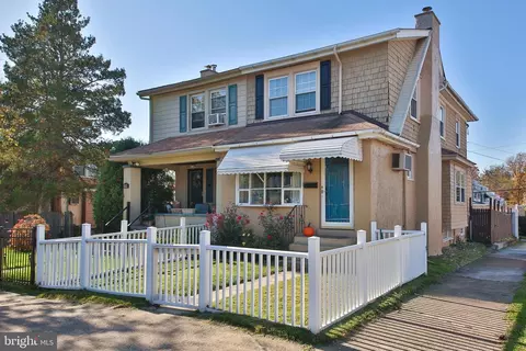 1411 Astor St, Norristown, PA 19401