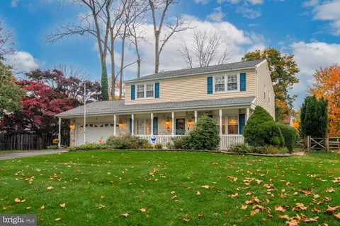5 Horseshoe Ln, Hatboro, PA 19040