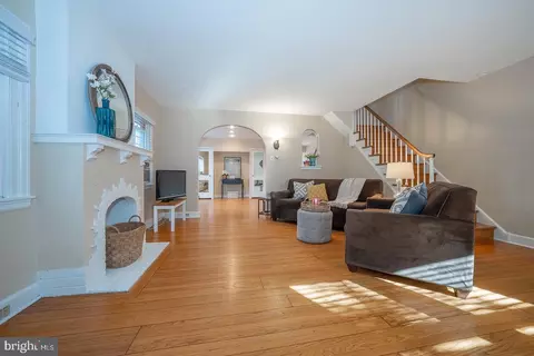 221 Harrogate Rd, Wynnewood, PA 19096