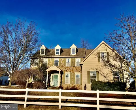 3 Greenshire Blvd, Schwenksville, PA 19473