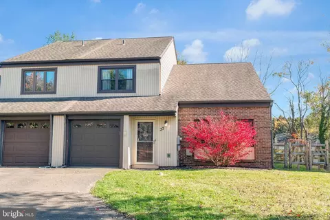 27 Log Pond Dr, Horsham, PA 19044