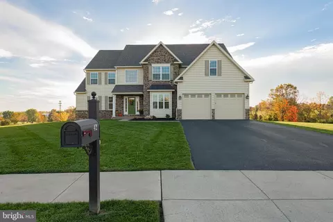 42 Phaeton Way, Royersford, PA 19468