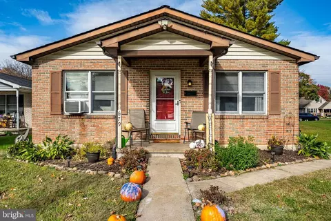 679 Spruce St, Pottstown, PA 19464