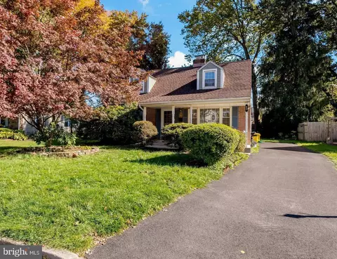 512 Burton Rd, Oreland, PA 19075