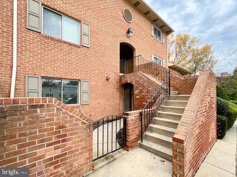 50 Woodside Rd #3, Ardmore, PA 19003