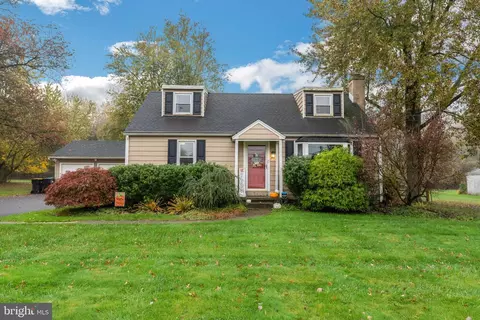 210 N Wales Rd, North Wales, PA 19454