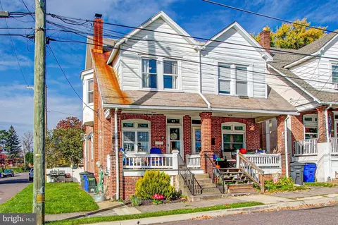 67 Edgewood St, Pottstown, PA 19464