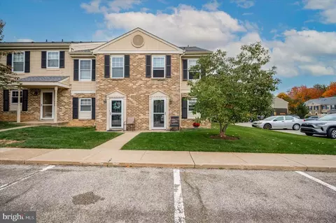 7 Barclay Ct #201 U-7, Blue Bell, PA 19422