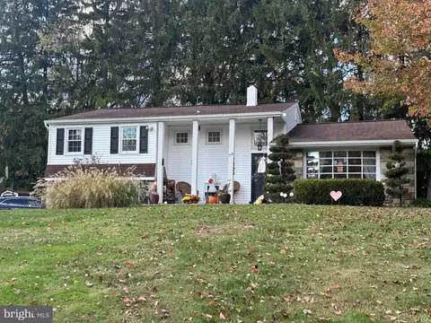 718 Inverness Dr, Horsham, PA 19044