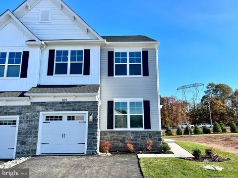 109 Charles Ln, Harleysville, PA 19438