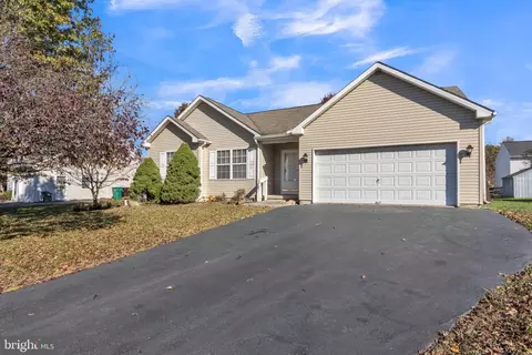 2585 Donald Dr, Pottstown, PA 19464