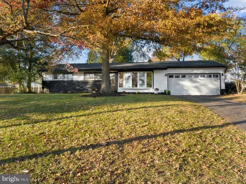 975 Betzwood Dr, Norristown, PA 19403