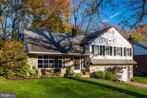 15 Narwyn Ln, Narberth, PA 19072