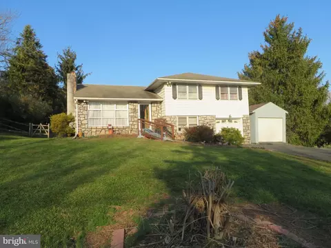 385 Buchert Rd, Pottstown, PA 19464