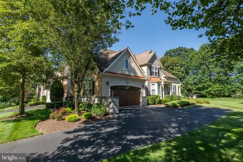 1358 Harpers Ln, Huntingdon Valley, PA 19006