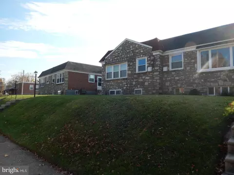 600 Glen Valley Dr, Norristown, PA 19401