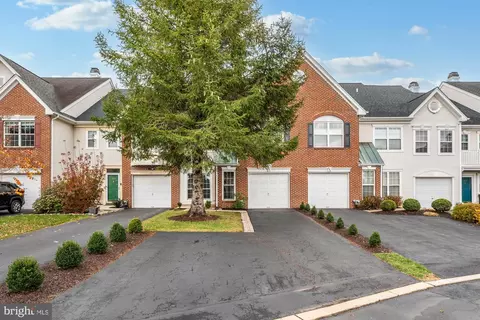 261 Valley Forge Lookout Pl, Wayne, PA 19087