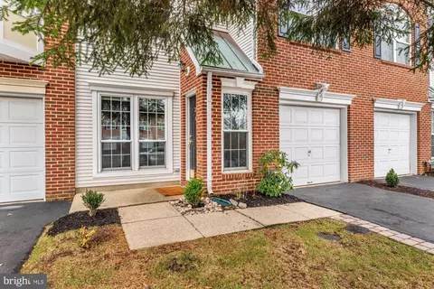 261 Valley Forge Lookout Pl, Wayne, PA 19087 photo 2