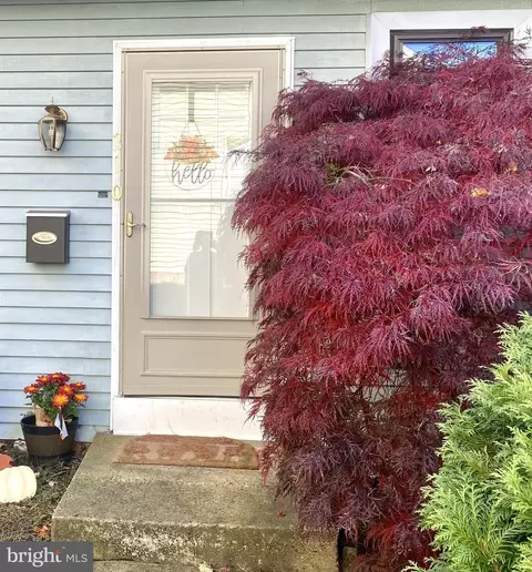 210 Franklin Ct, North Wales, PA 19454