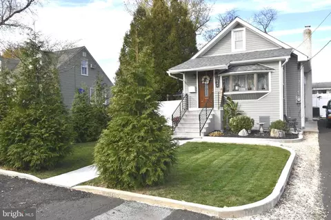 548 Continental Rd, Hatboro, PA 19040