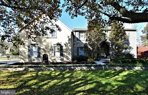 1785 Slayton Dr, Blue Bell, PA 19422