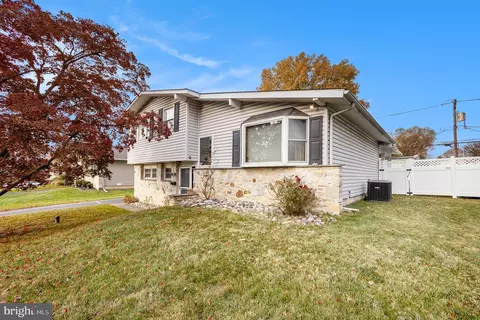 106 Shasta Rd, Plymouth Meeting, PA 19462