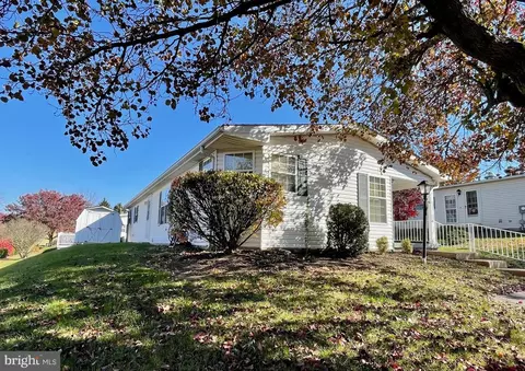 12 Oakplace Ct W, Harleysville, PA 19438