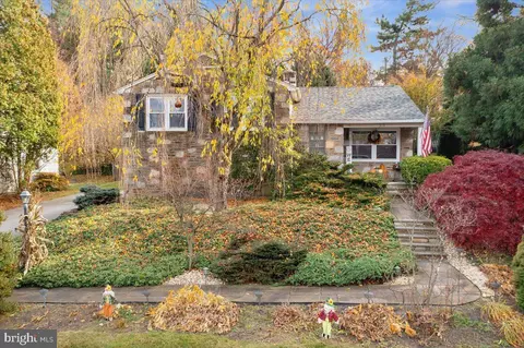 313 Winding Way, Glenside, PA 19038
