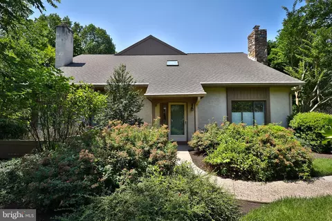 4 Highgate Ln, Blue Bell, PA 19422
