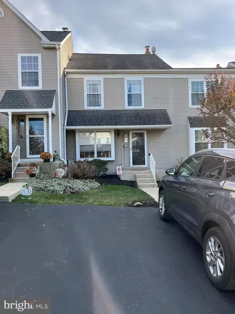 812 Treetop Ln, Jeffersonville, PA 19403