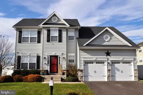 2000 Sunnyvale Dr, Pennsburg, PA 18073