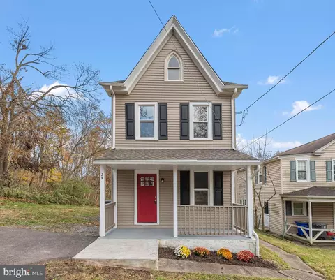 24 Wendell Dr, Pottstown, PA 19464