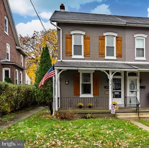 127 N 5th Ave, Royersford, PA 19468
