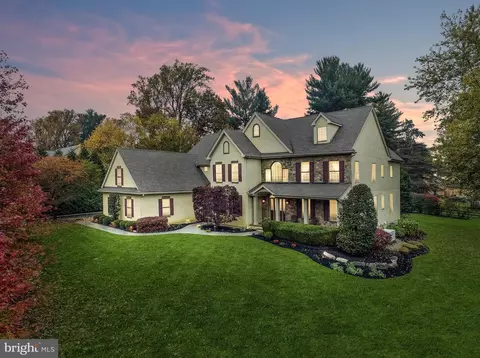 1041 Laurel Hill Ln, Jenkintown, PA 19046