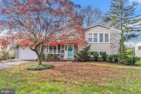 3330 Whitehall Dr, Willow Grove, PA 19090