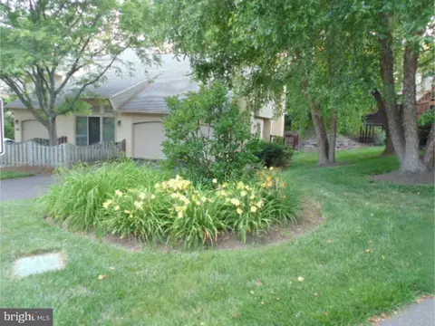331 River Birch Cir, Elkins Park, PA 19027
