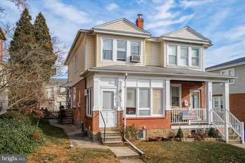 220 E 8th Ave, Conshohocken, PA 19428