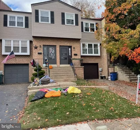 2157 Birch Dr, Lafayette Hill, PA 19444
