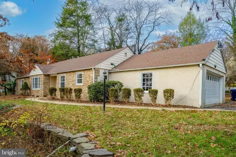 180 Camp Hill Rd, Fort Washington, PA 19034