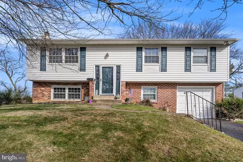 855 Monticello Pl, Lansdale, PA 19446