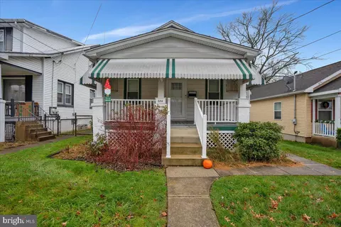 654 N Price St, Pottstown, PA 19464