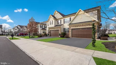 329 Newbury Ct, North Wales, PA 19454