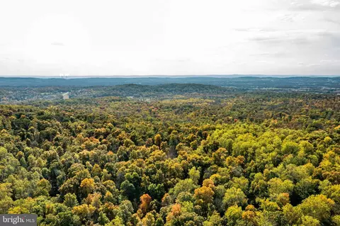 1701 Deep Creek Rd, Perkiomenville, PA 18074
