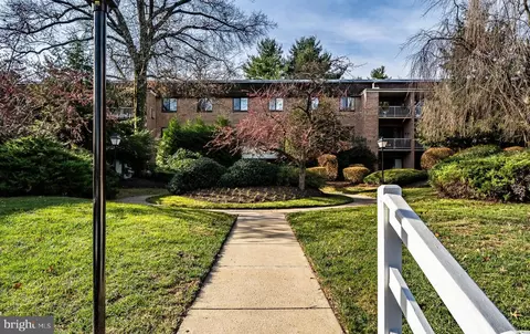 1650 Oakwood Dr #CONDO 207, Penn Valley, PA 19072