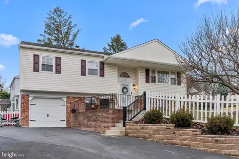421 Long Meadow Rd, Eagleville, PA 19403