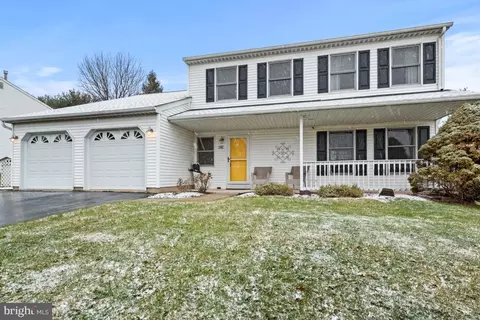 2147 Deer Ridge Dr, Pottstown, PA 19464