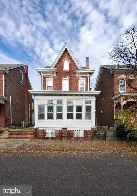 31 E 3rd St, Pottstown, PA 19464