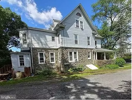 123 Walnut Ave, Ardmore, PA 19003